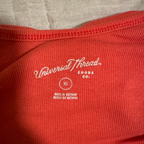 Universal Thread Tank - Picture 3 of 3